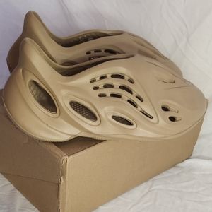 Adidas Yeezy Foam Runner Clay Taupe Men's Size 8